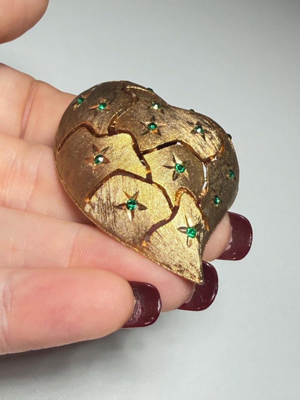 Puffed Heart Brooch Signed JJ Green Rhinestones Vintage - Picture 4 of 8